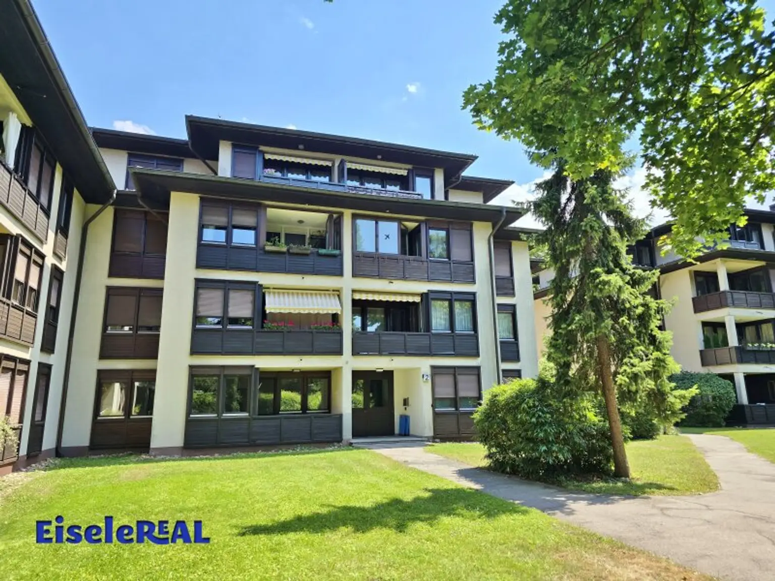 3 Zimmer – Loggia - Garage - Renovierungsbedarf