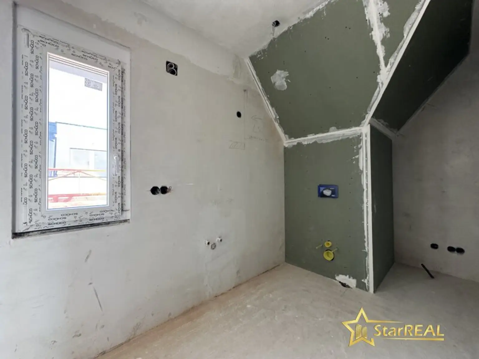 NOCH 1 EINZELHAUS (SCHLÜSSELFERTIG) FREI! 5 ZIMMER/ 3 BADEZIMMER/ 3 TOILETTEN. INKLUSIVE STELLPLATZ.