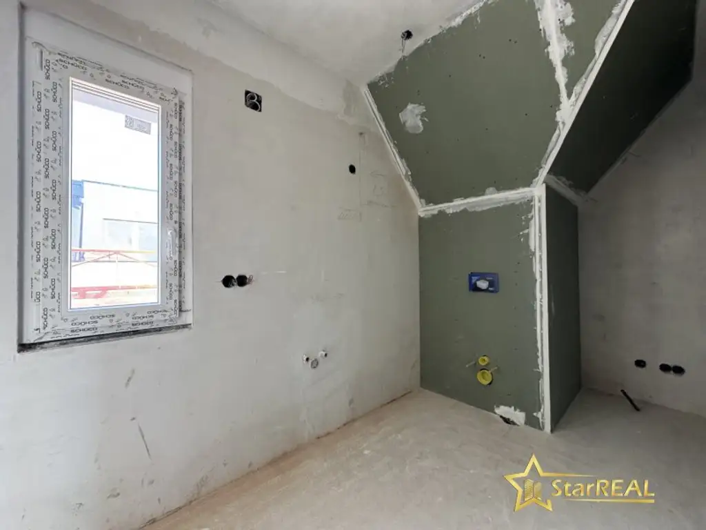 NOCH 1 EINZELHAUS (SCHLÜSSELFERTIG) FREI! 5 ZIMMER/ 3 BADEZIMMER/ 3 TOILETTEN. INKLUSIVE STELLPLATZ.