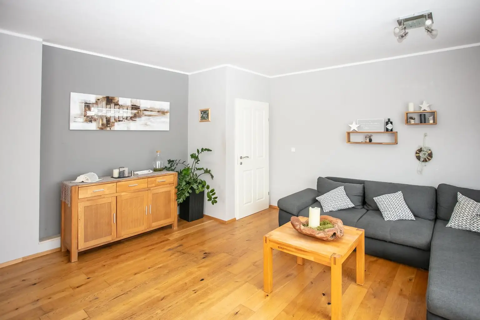 Großzügiges Wohnhaus in sonniger, ruhiger Lage im Kamptal