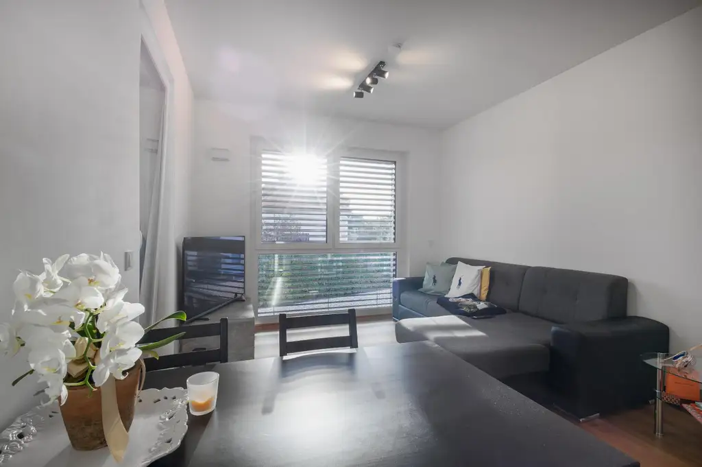 Moderne, vermietete 2-Zimmer-Wohnung mit Balkon & Tiefgarage