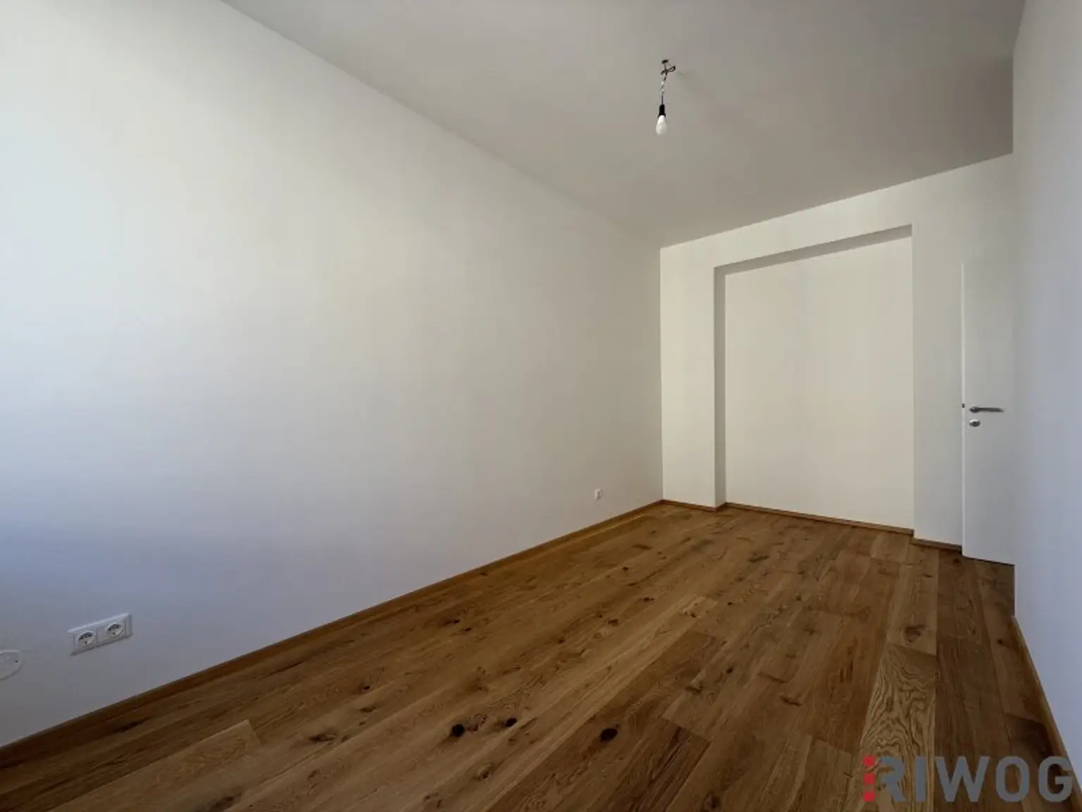 HERBSTAKTION - NEUE PREISE | barrierefreie 2-Zimmer Altbauwohnung mit hochwertiger Verglasung und Zentralheizung | Fernwärme