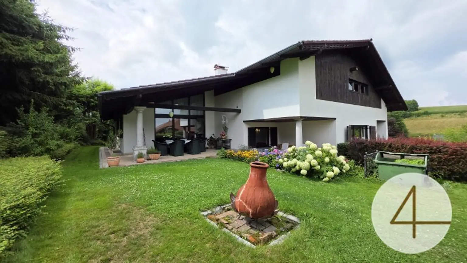 Exklusives Wohnhaus mit Pool, PV-Anlage & Traumgarten!