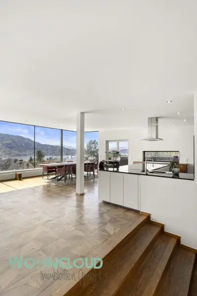 ESSBEREICH MIT KÜCHE