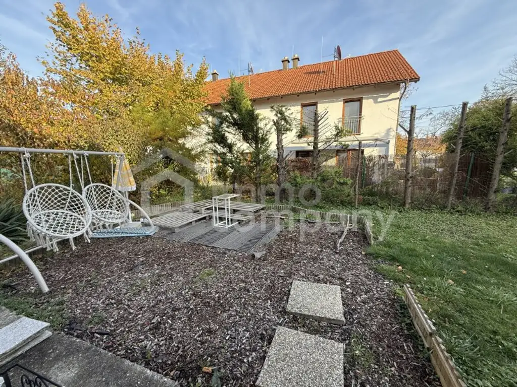 HÄUSER DOPPELPACK IN TRAUM LAGE  - ABSOLUTE RUHELAGE - 1210 WIEN