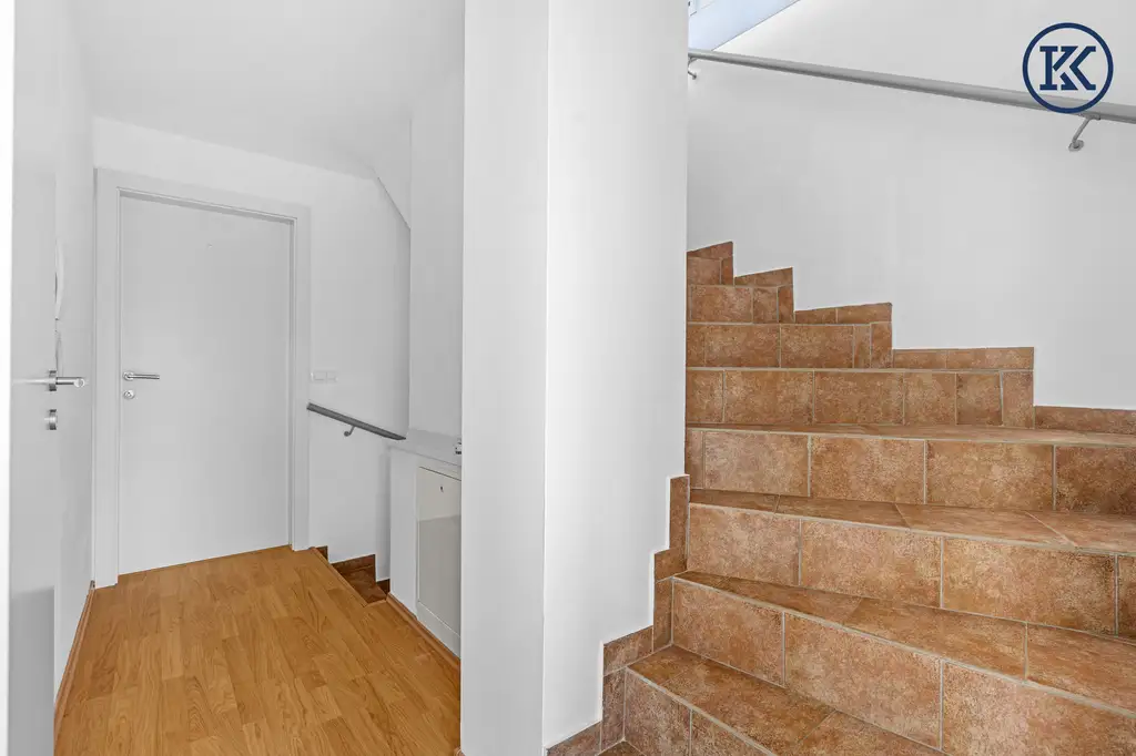 Zuhause im Grünen – Lichtdurchflutete Wohnung mit Dachterrasse & Gartenoase