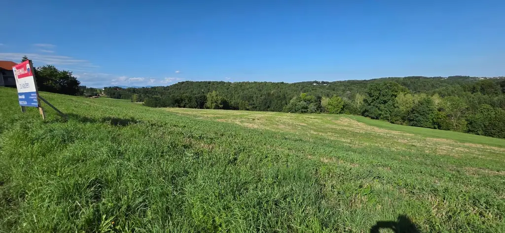 Baugrundstück mit viel Sonne im oststeirischen Hügelland 15 km von Graz!