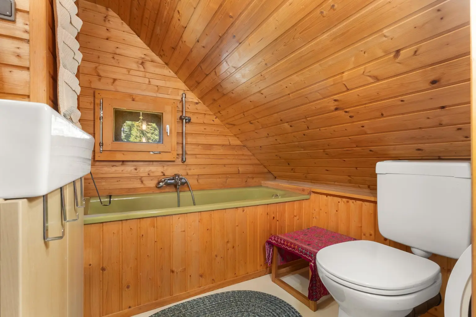 Badezimmer im Obergeschoss