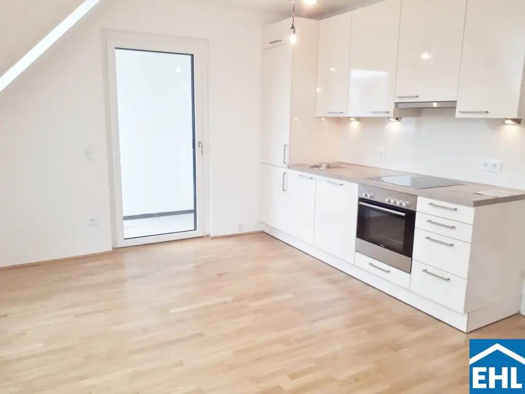 Geräumige Dachgeschosswohnung mit Balkon im Herzen Magaretens