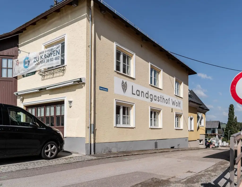 Bezirk Rohrbach: Zinshaus mit 4 Wohnungen, 3 Fremdenzimmer und Gaststätte - Ideal für Investoren!