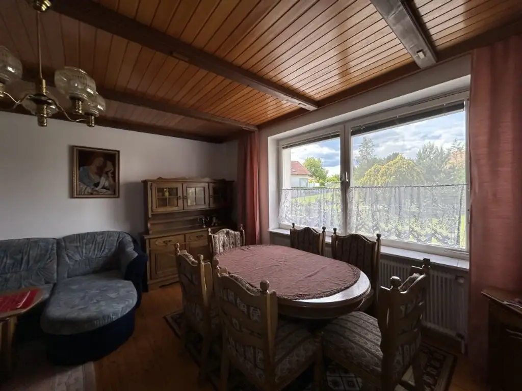 +++Charmantes Mehrfamilienhaus mit weitläufigem Naturgarten und vielseitigen Nutzungsmöglichkeiten!+++