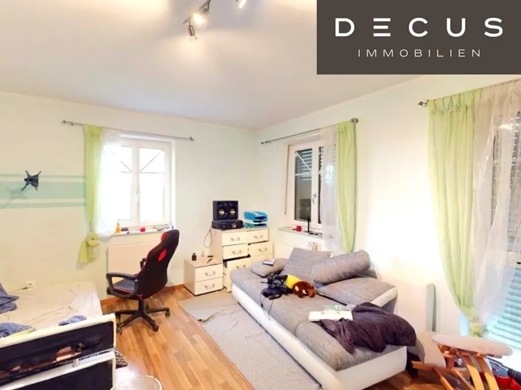 TRAUMHAFTES EINFAMILIENHAUS MIT MIT WOHNKÜCHE, 4 SCHLAFZIMMERN UND GROSSEM GARTEN