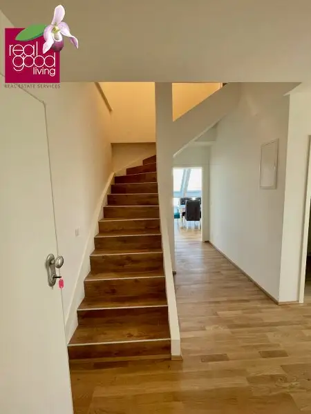Dachterrassenapartment in einem repräsentativen Gründerzeithaus!