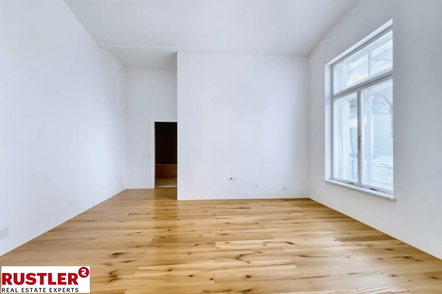 Großzügige 2-Zimmer-Altbauwohnung mit charmantem Gewölbe