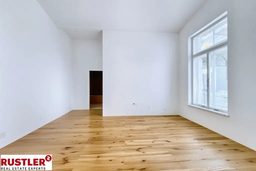 Großzügige 2-Zimmer-Altbauwohnung mit charmantem Gewölbe