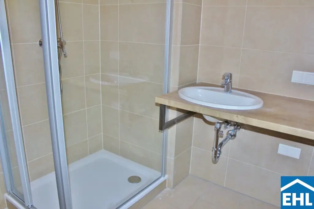 Schöne 2 Zimmer Wohnung mit Balkon in zentraler Lage