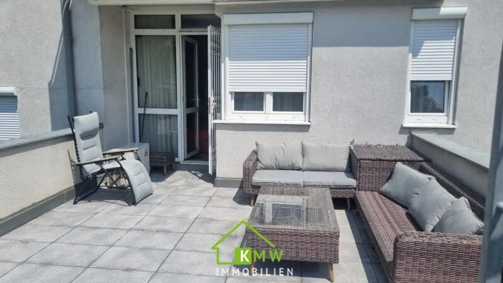 Studenten aufgepasst: hochwertige Singlewohnung mit großer Terrasse in perfekter Lage Nähe UNI-Campus