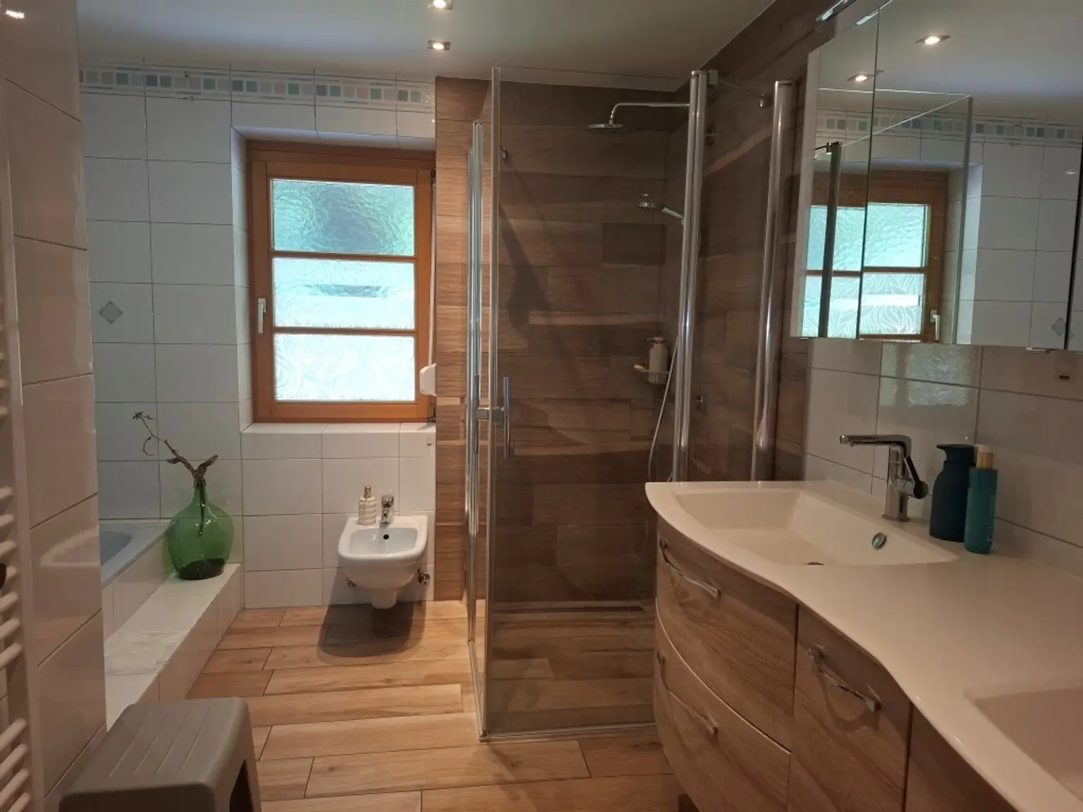 3-Familien-Wohnhaus mit Doppelgarage und Grundstück in sonniger Ruhelage in Pernegg an der Mur zu kaufen !