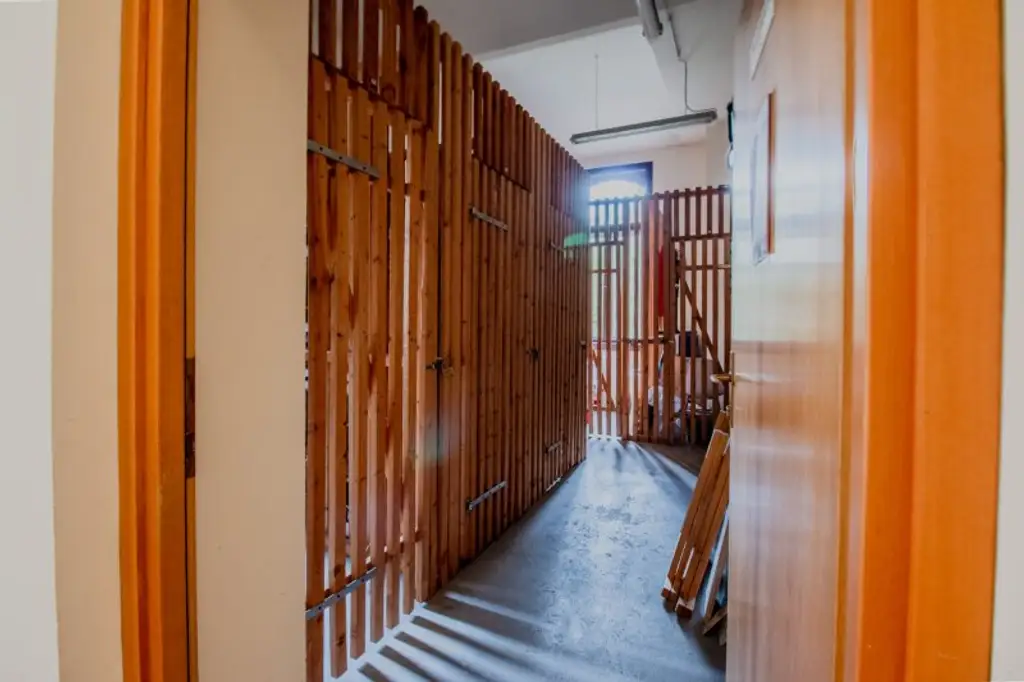 Helle 2-Zimmer-Altbauwohnung im 19. Bezirk – Nähe Hohe Warte / Silbergasse