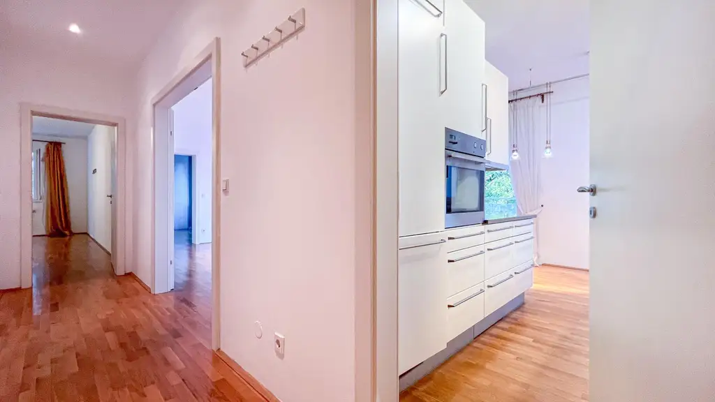 Exklusive 3-Zimmer-Wohnung mit großer Terrasse und Grünblick