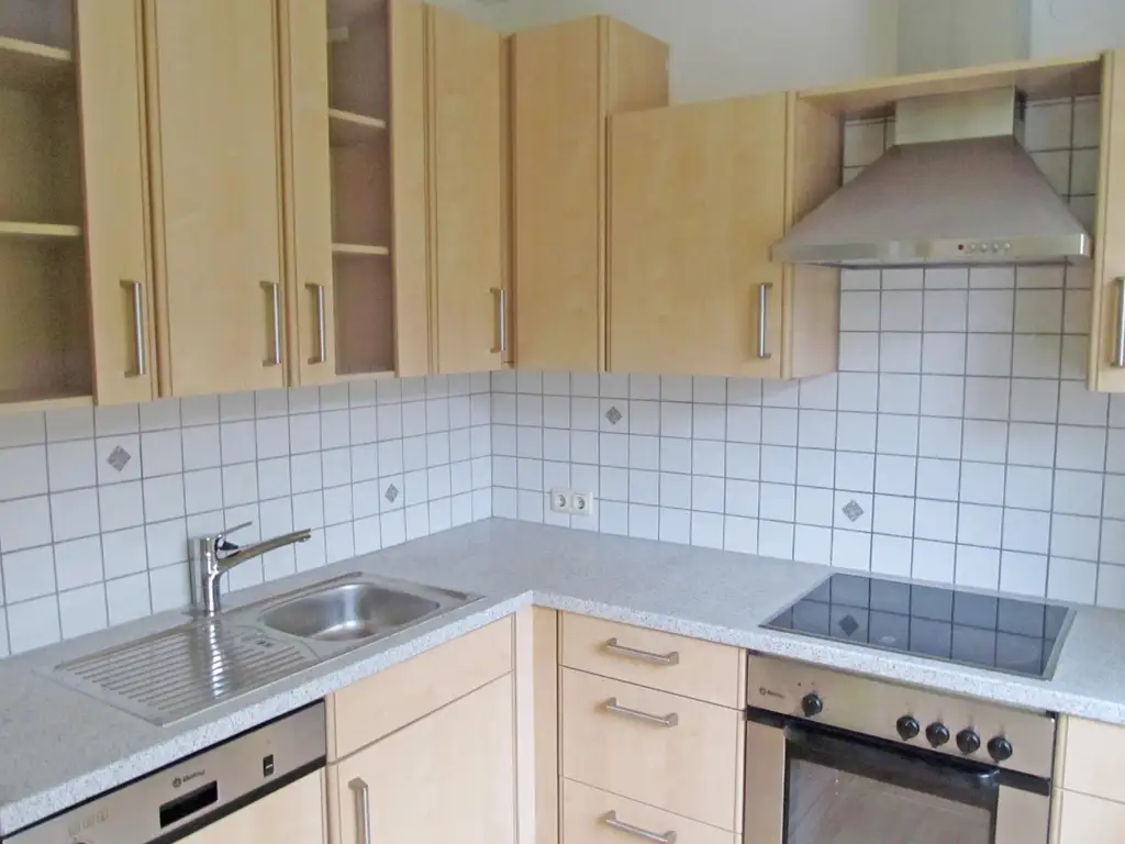 Schöne 3-Zimmerwohnung mit Loggia nähe Tabakfabrik! Gruberstraße!