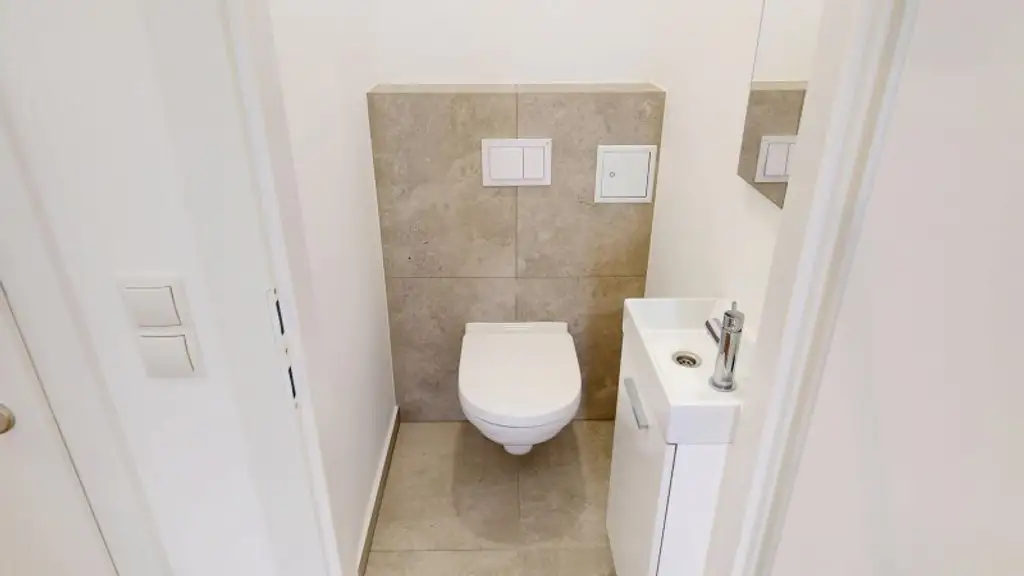 Seltene, hofseitige 3-Zimmer-Wohnung in toller Lage - Erstbezug nach Sanierung