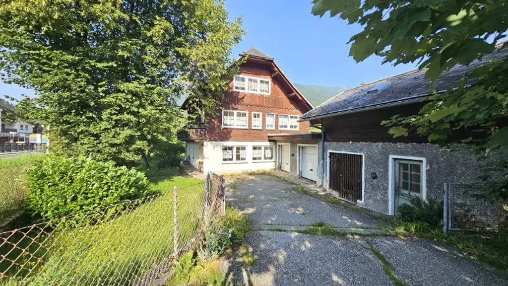 Mehrfamilienhaus mit schönem Grundstück. Zu Fuß zur Therme und zum Skilift - Bad Kleinkirchheim.