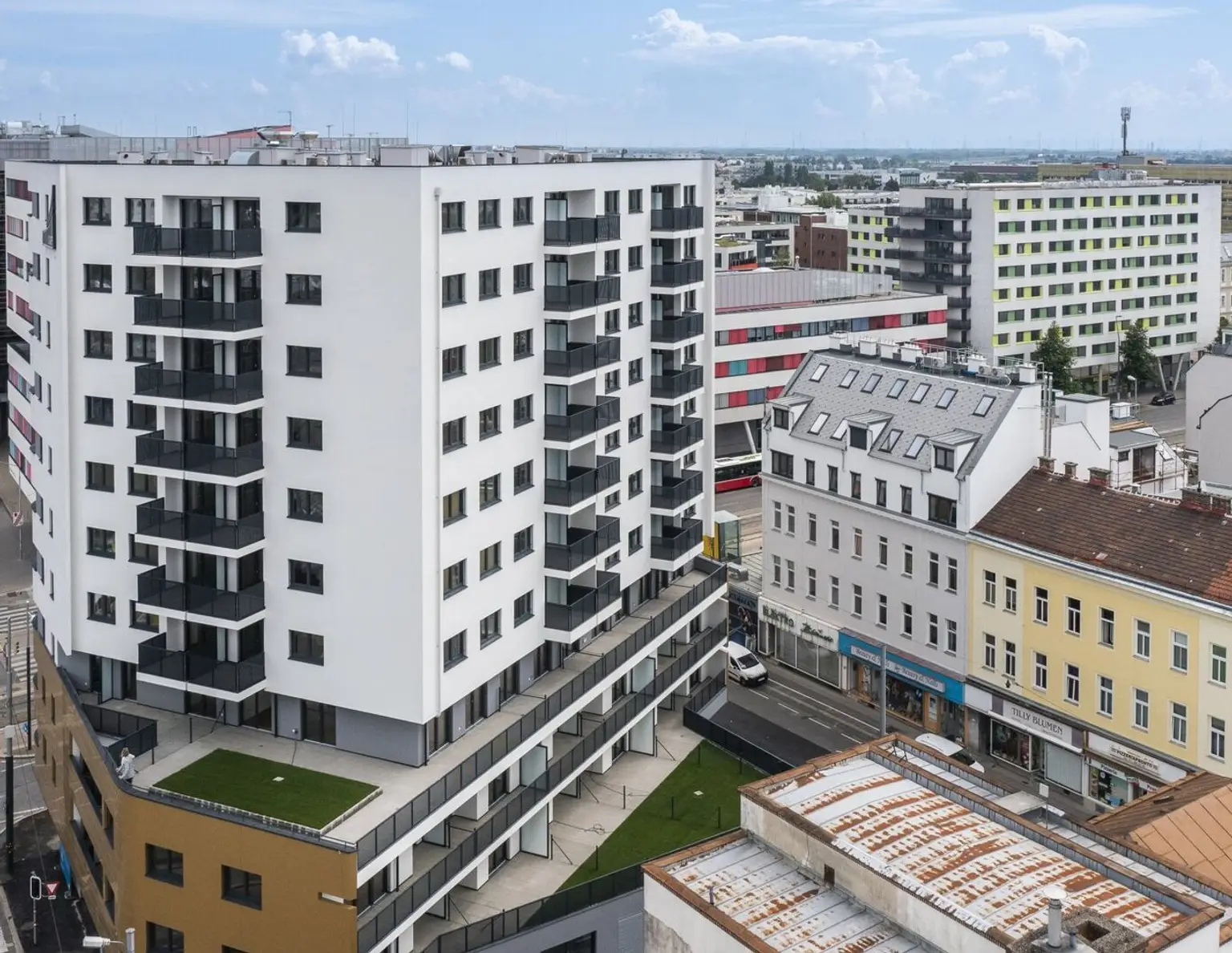Neuwertige vermietete 3-Zimmer-Wohnung inkl. Westbalkon am Genochplatz