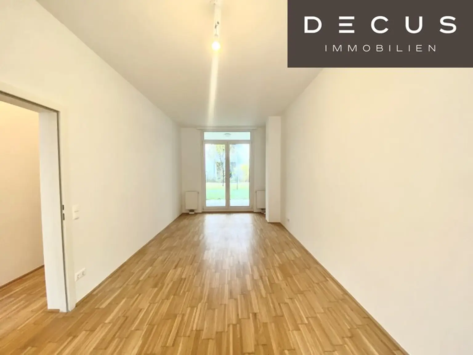 * AB DEZEMBER * 2 ZIMMER WOHNUNG * MIT BALKON * NÄHE HAUPTBAHNHOF UND KEPLERPLATZ * TOP INFRASTRUKTUR
