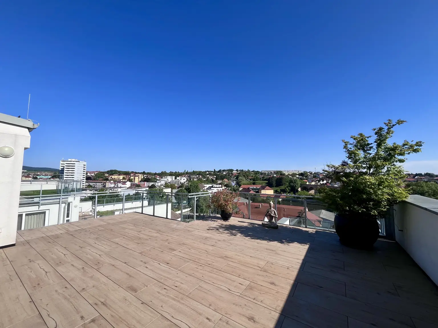 REPRÄSENTATIVES PENTHOUSE-JUWEL: Luxuriöses Dachgeschoss-Maisonette-Traum mit grandiosem Weitblick