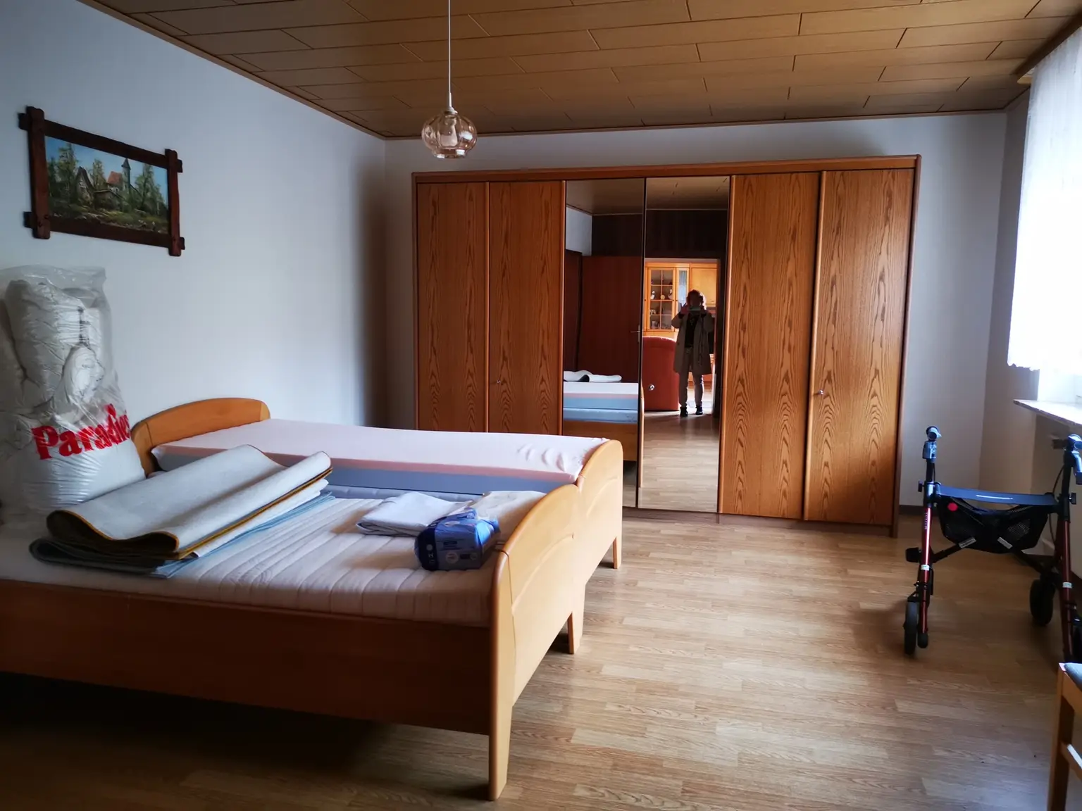 Freistehendes Wohnhaus mit großem Raumangebot, PV-Anlage und Ausbaupotenzial...!