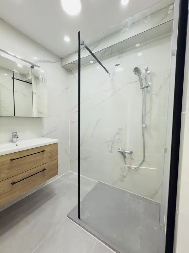 "2-Zimmer-Wohnung mit Essküche, Loggia & separatem WC"