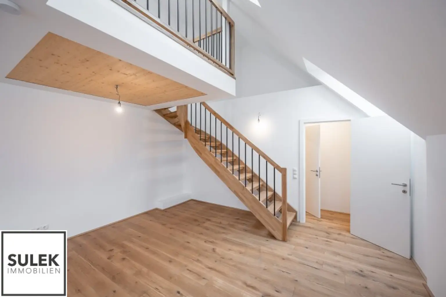 Dachgeschoßwohnung im Herzen des 2. Bezirks – 72 m² Wohnkomfort