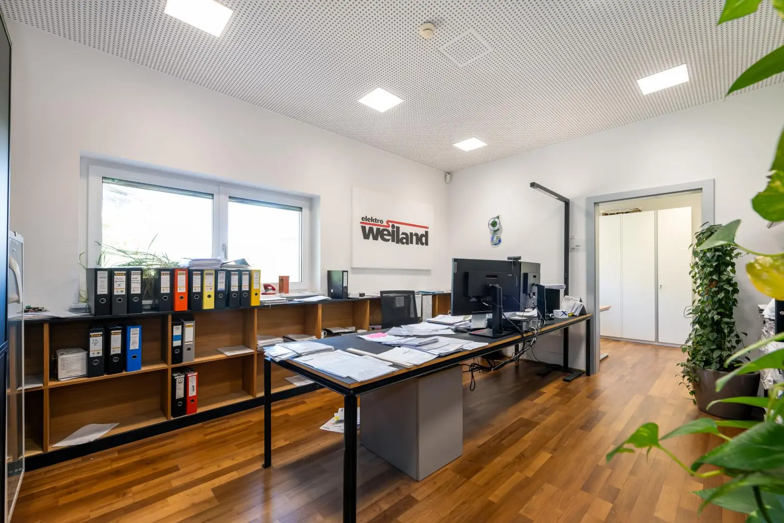 Büro 1