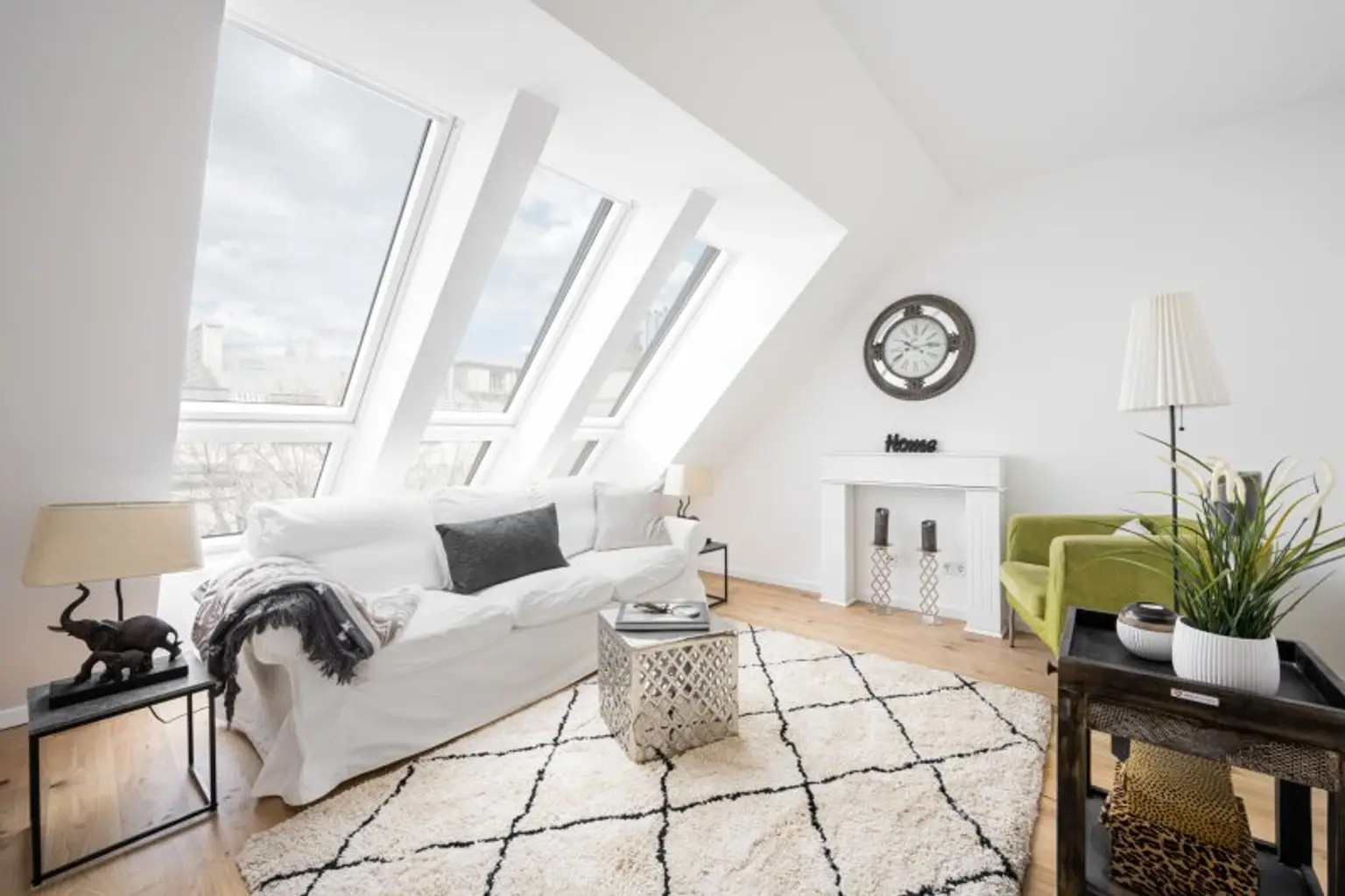 2 Zimmer Dachgeschoss mit traumhafter Dachterrasse