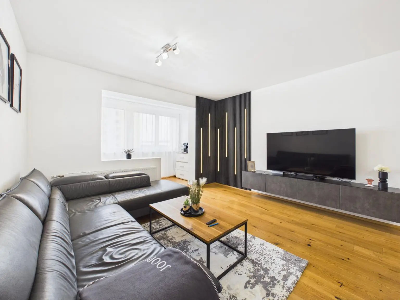 Wohn- und Essbereich 5