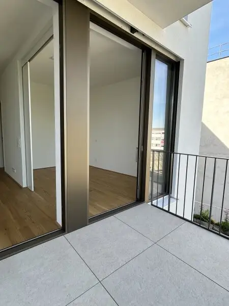 Wunderschöne 2 Zimmerwohnung mit großem Balkon im Zentrum