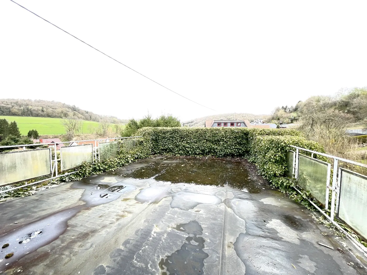 großer Balkon vor Zimmer 1 (OG vorne)