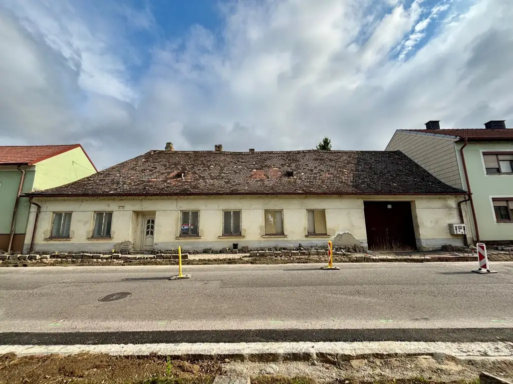 Schönes Grundstück mit Haus im Kurort Bad Pirawarth!