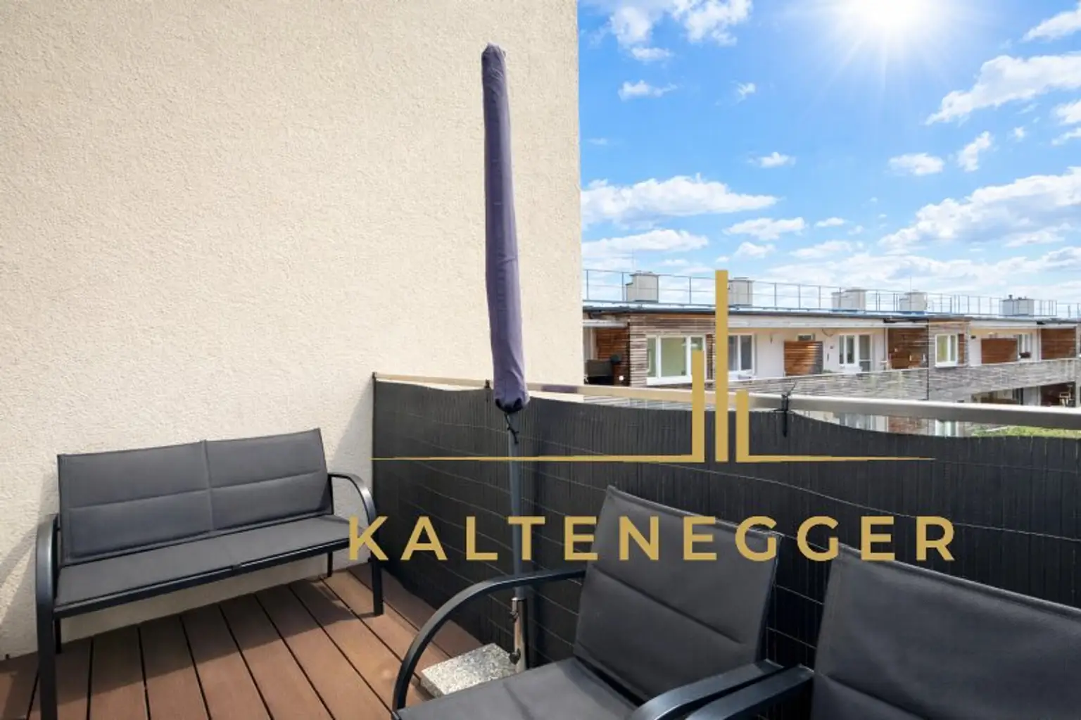 Balkon - wie die Wohnung auf der Rückseite des Hauses