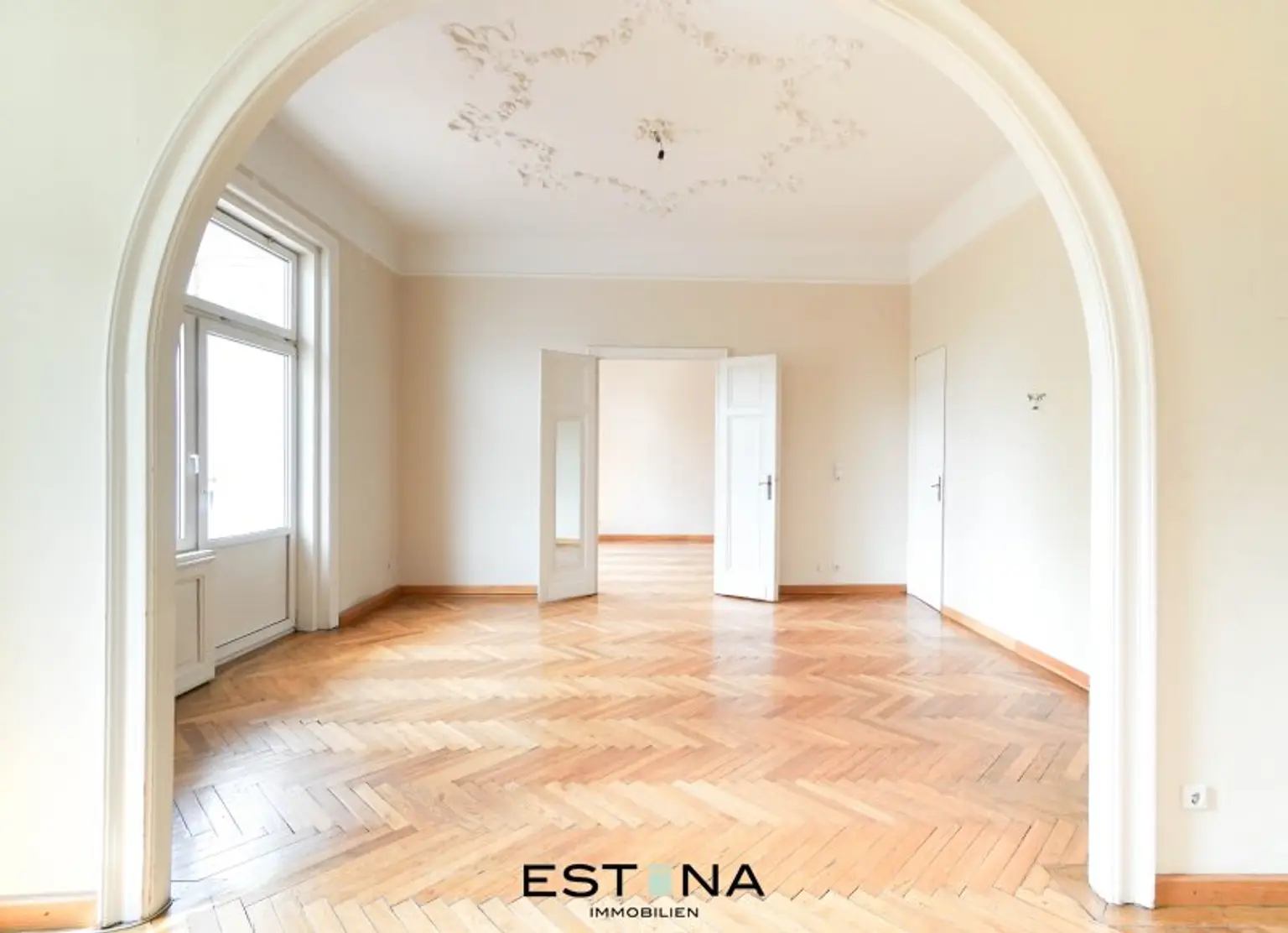 Hochwertige 5-Zimmer-Wohnung mit exklusiven Vorteilen und viel Platz