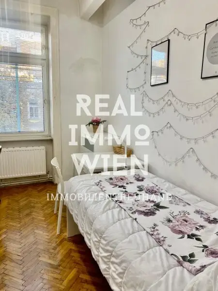 Hervorragende Anlage 5 Zimmer WG mit Stil im Gründerzeithaus