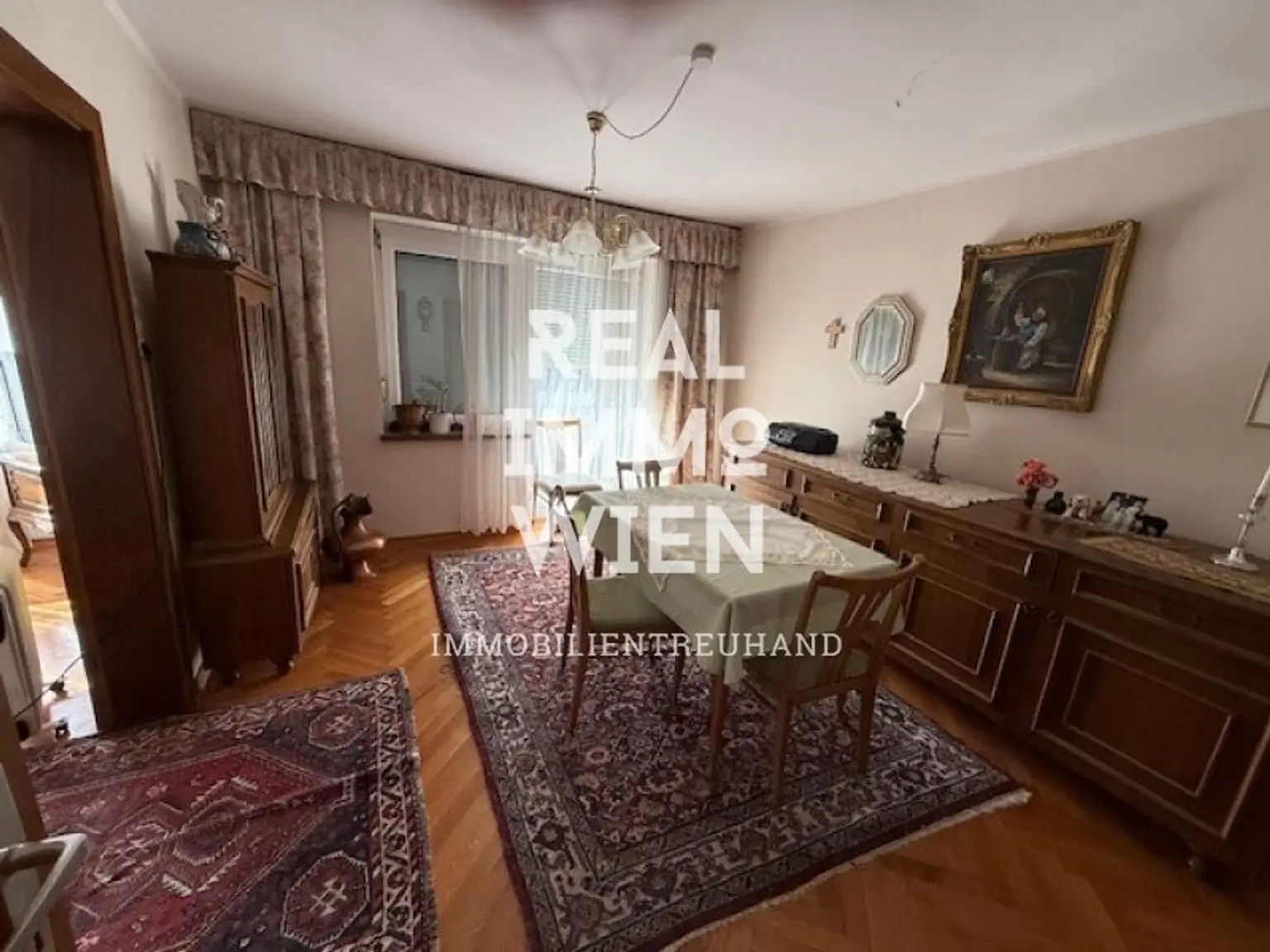 Perfekt gelegenes EFH in Villach: ca.160 m² Wfl, Garten, Balkon & Stadtblick! 370.000 €