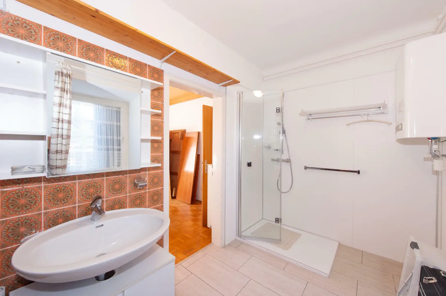 Großzügiges Einfamilienhaus mit viel Platz, hohem Potenzial und hoher Bebauungsdichte – Ideal für Familien oder Investoren