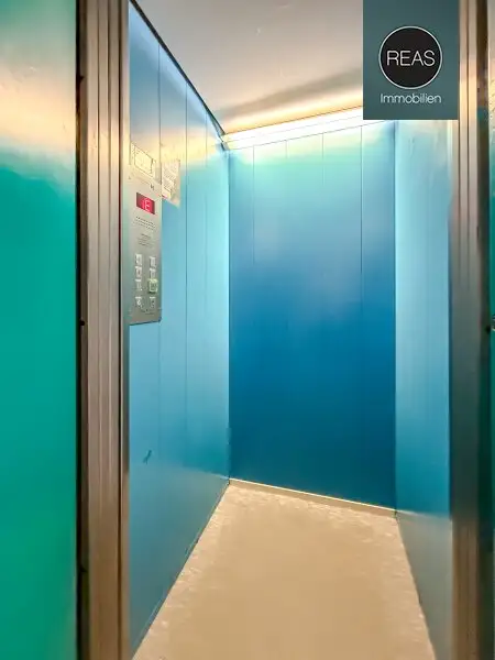 Gepflegte Wohnung mit Loggia in St. Valentin! Zentrumslage!