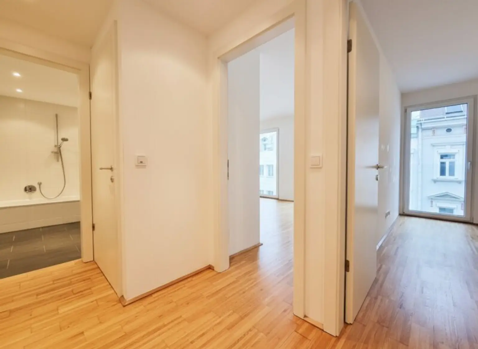 Vorraum / Badezimmer / Wohnküche / Schlafzimmer