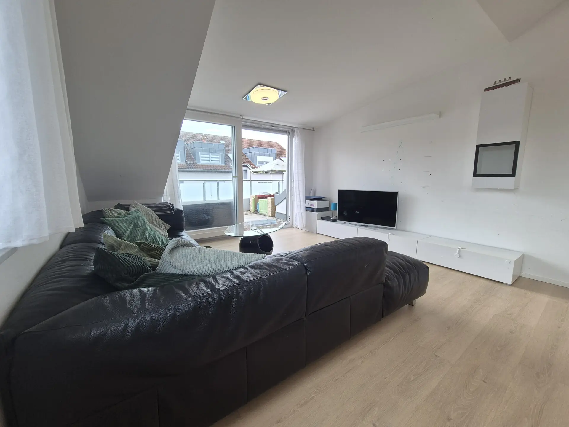 Wohnzimmer Ansicht 1