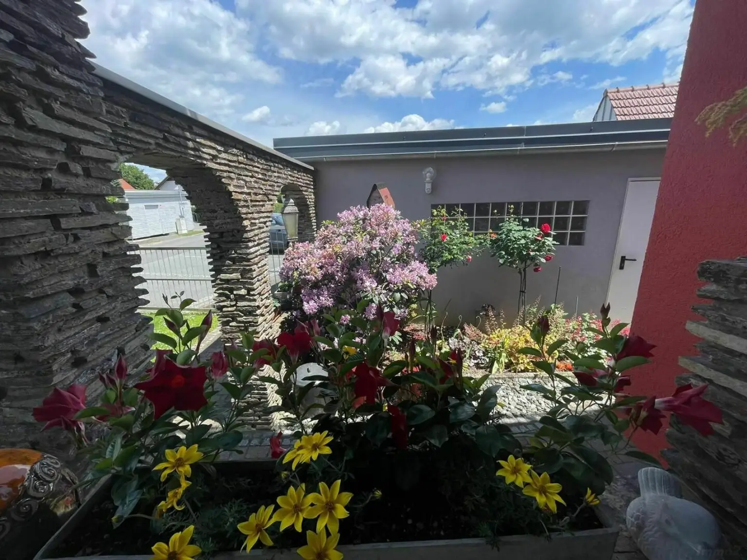 **RARITÄT**Einzigartiges Haus in BESTLAGE in unmittelbarer Nähe zur Therme**parkähnlicher Garten**Wintergarten**Nebengebäude mit Fitness**uvm ...!**
