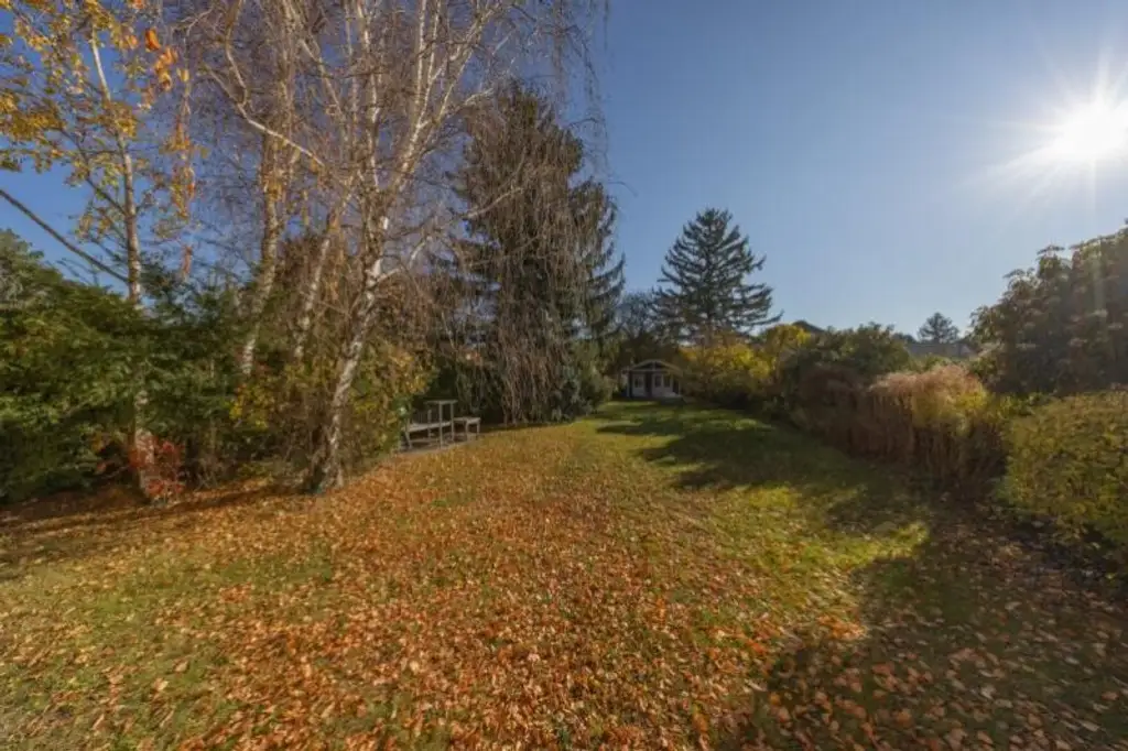 Zukunftssicheres Zuhause - 815 m² Grundstück mit Bungalow, Natur genießen, Stadtanbindung inklusive!