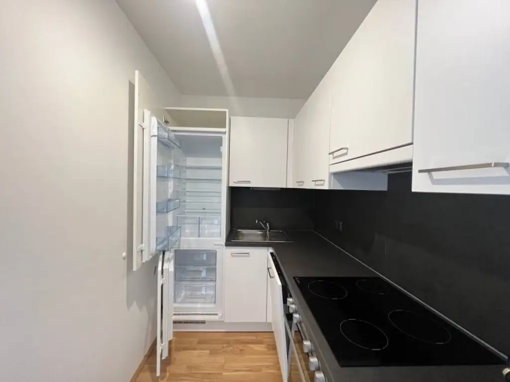 EXKLUSIVES WOHNEN IN RUHIGER LAGE MIT BALKON & GARAGE – IDEAL ZUR ANLAGE